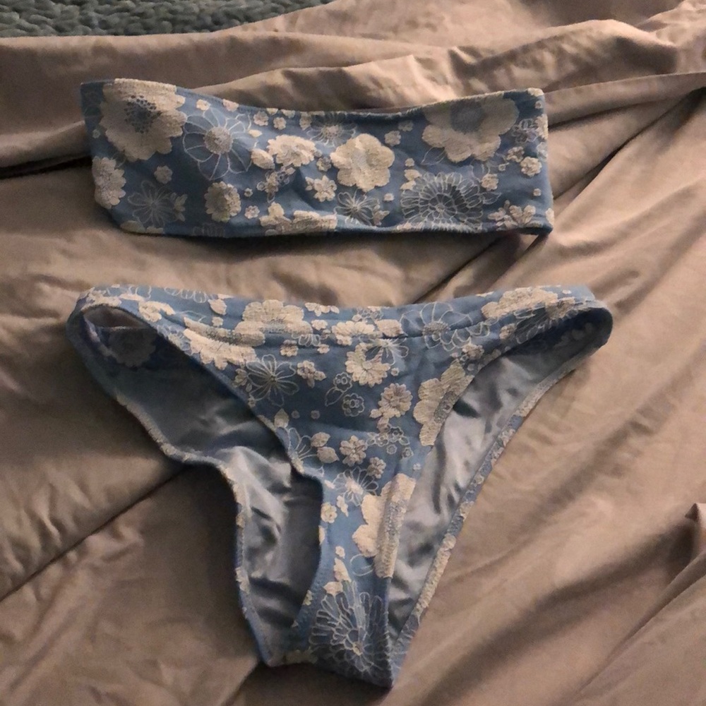 Selena bikini